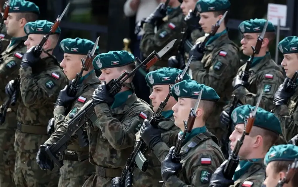 Ile zarabia porucznik w Wojsku Polskim? Zaskakujące fakty o pensji