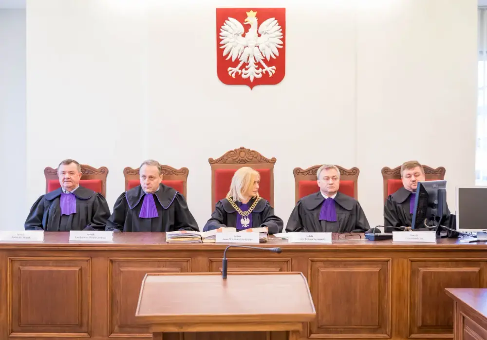 Ile zarabia ławnik? Zaskakujące fakty o wynagrodzeniu w sądzie