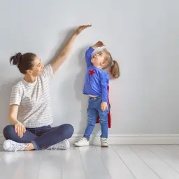Ile lat ma duża dziewczynka? Zaskakujące fakty o wzroście dzieci